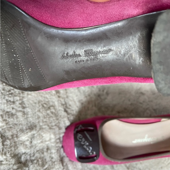 Salvatore Ferragamo My Charm Suede Pumps - Picture 7 of 16